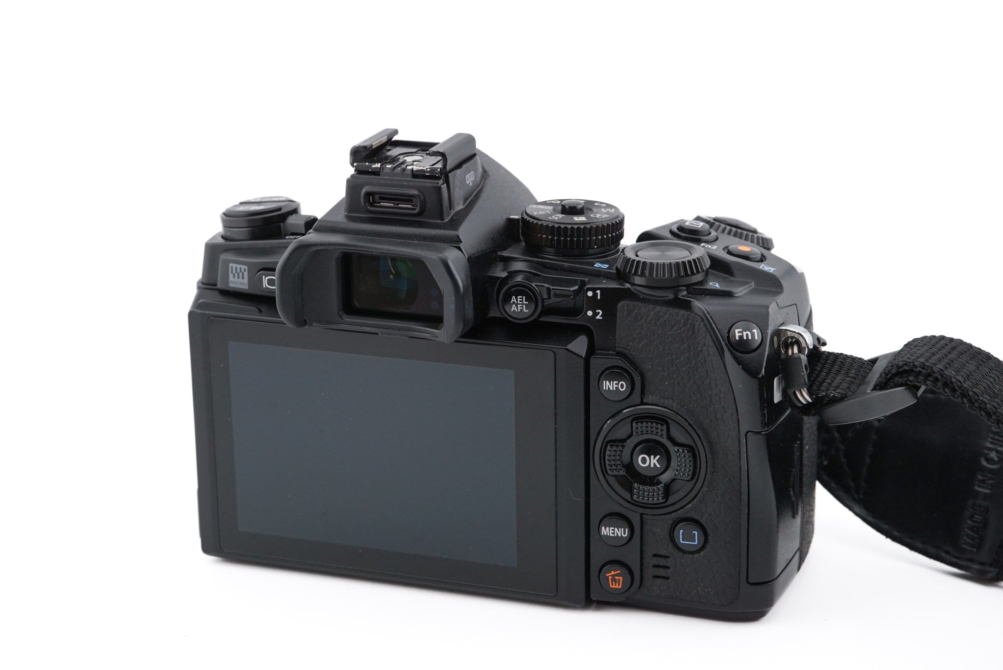 Olympus OM-D E-M1 + HLD-7 Power Battery Holder – Kamerastore