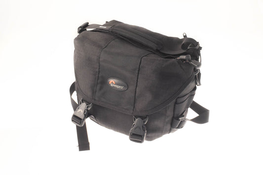 Lowepro Stealth Reporter 100AW