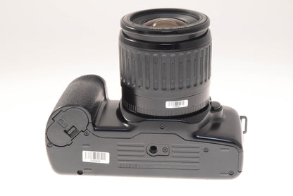 Canon EOS 1000 + 35-80mm f4-5.6