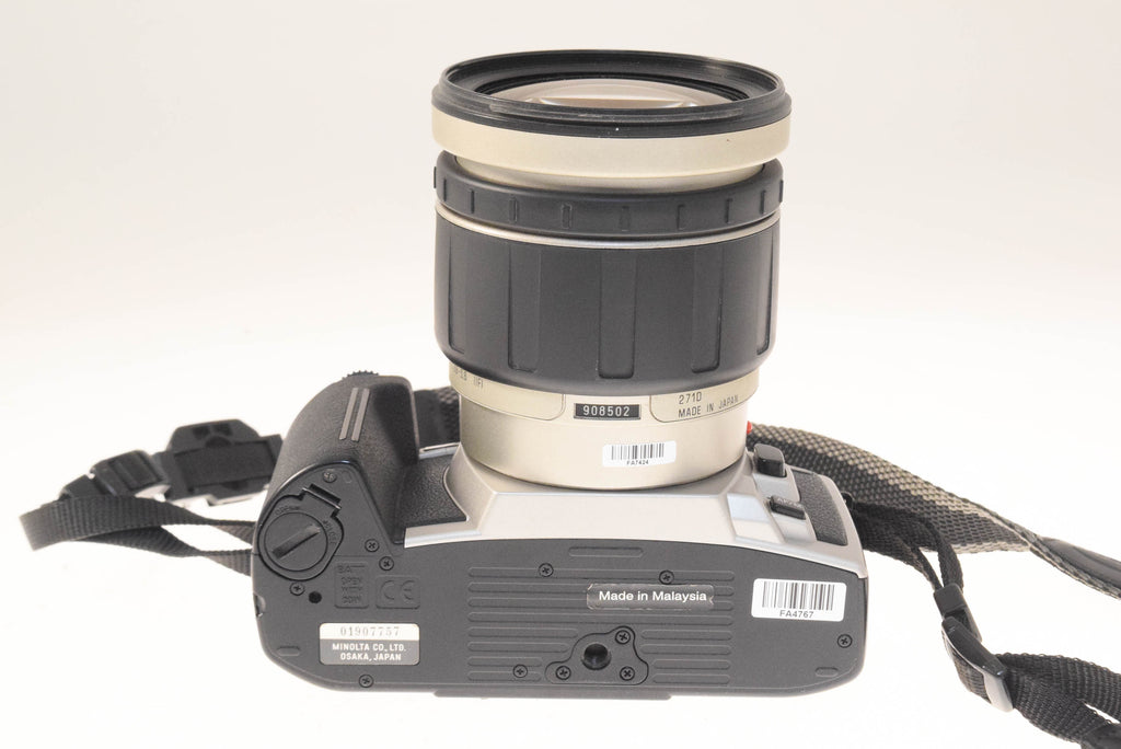 Minolta Dynax 505si Super + 28-200mm f3.8-5.6 AF Aspherical LD (271D)