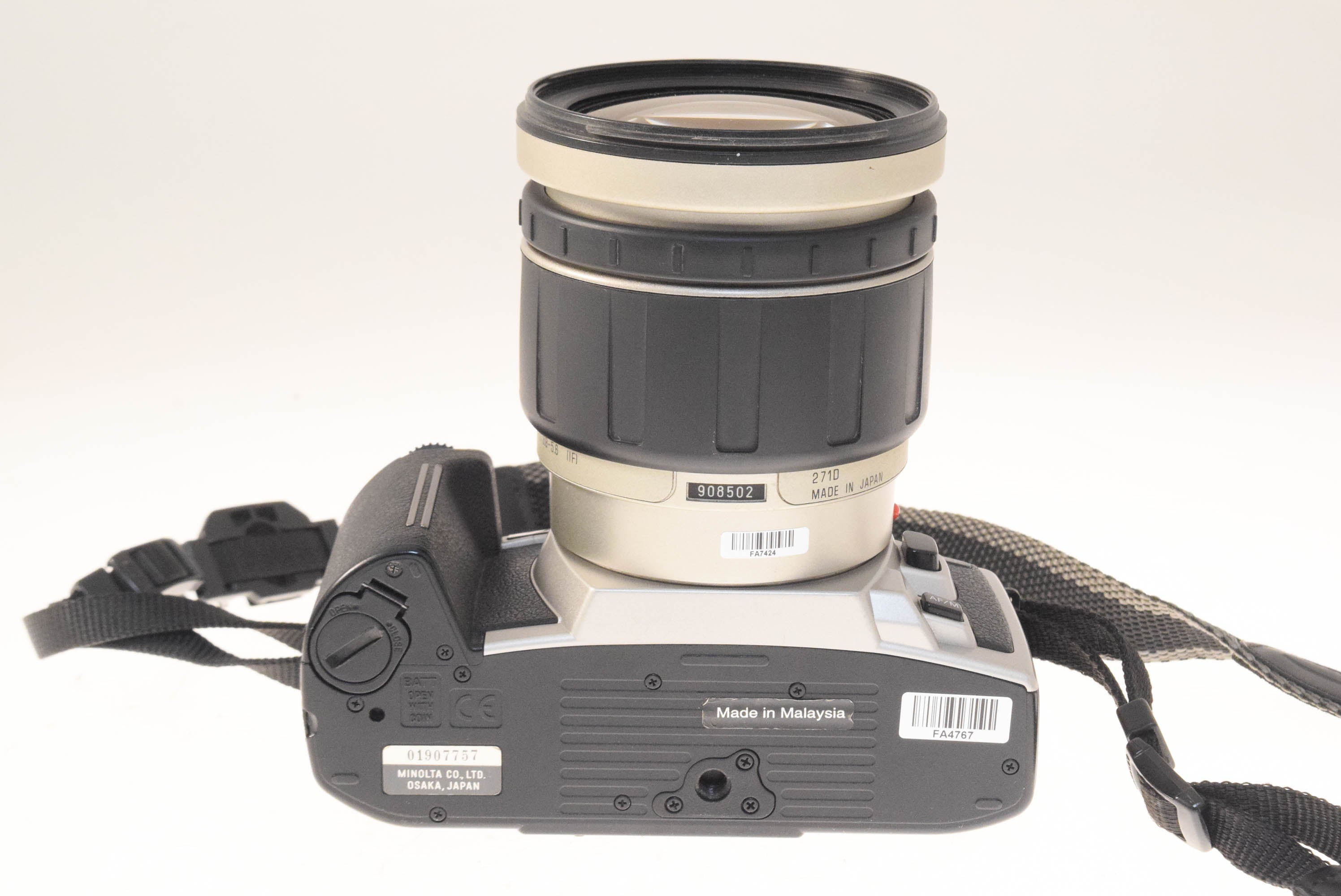 Minolta Dynax 505si Super + 28-200mm f3.8-5.6 AF Aspherical LD (271D)
