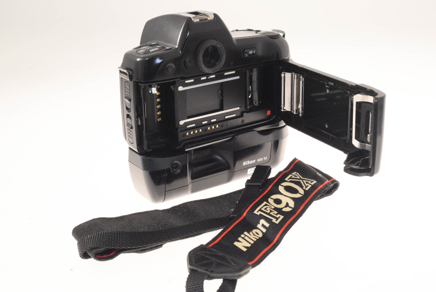 Nikon F90X + MB-10 Battery Pack