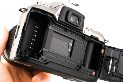 Nikon F75 + 28-80mm f3.3-5.6 G AF Nikkor