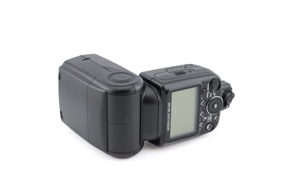 Nikon SB-900 Speedlight