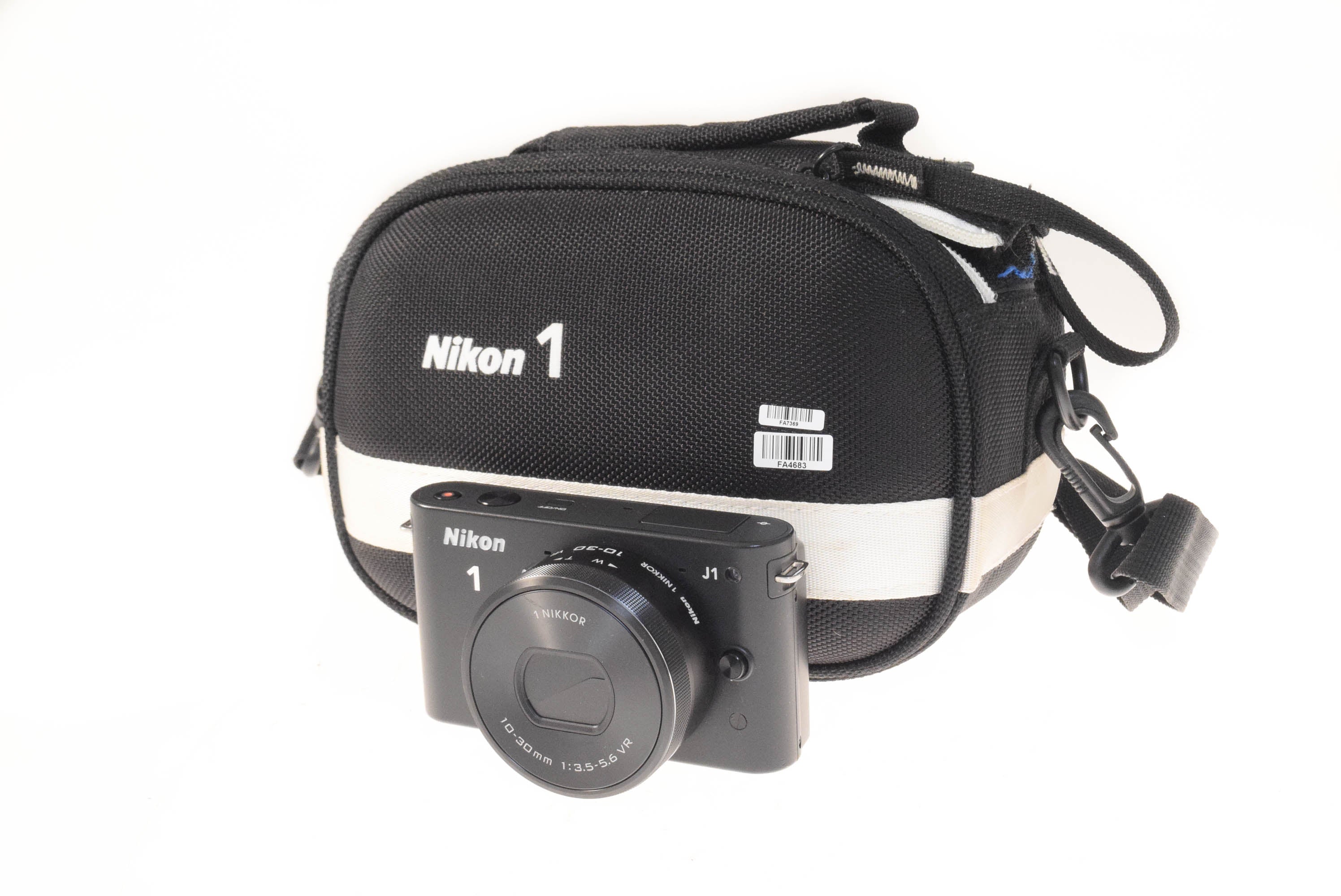 Nikon 1 J1 + 10-30mm f3.5-5.6 Nikkor 1 VR PD-Zoom – Kamerastore