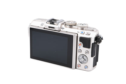 Olympus PEN E-PL7 + FL-LM1 Flash