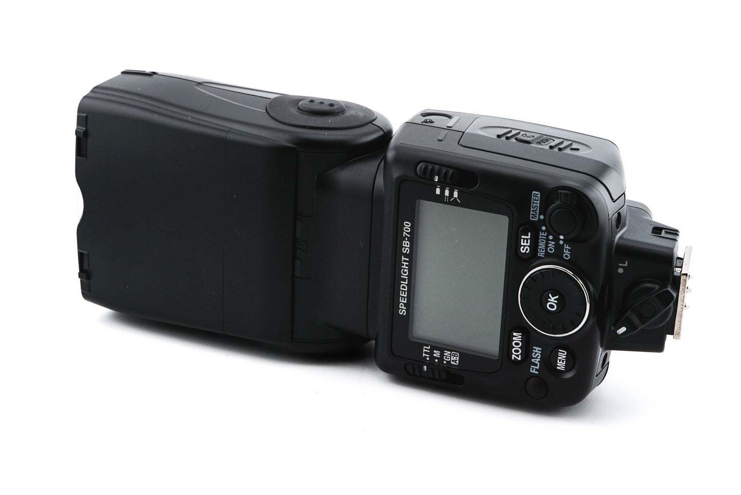 Nikon SB-700 Speedlight + SW-14H Diffusion Dome