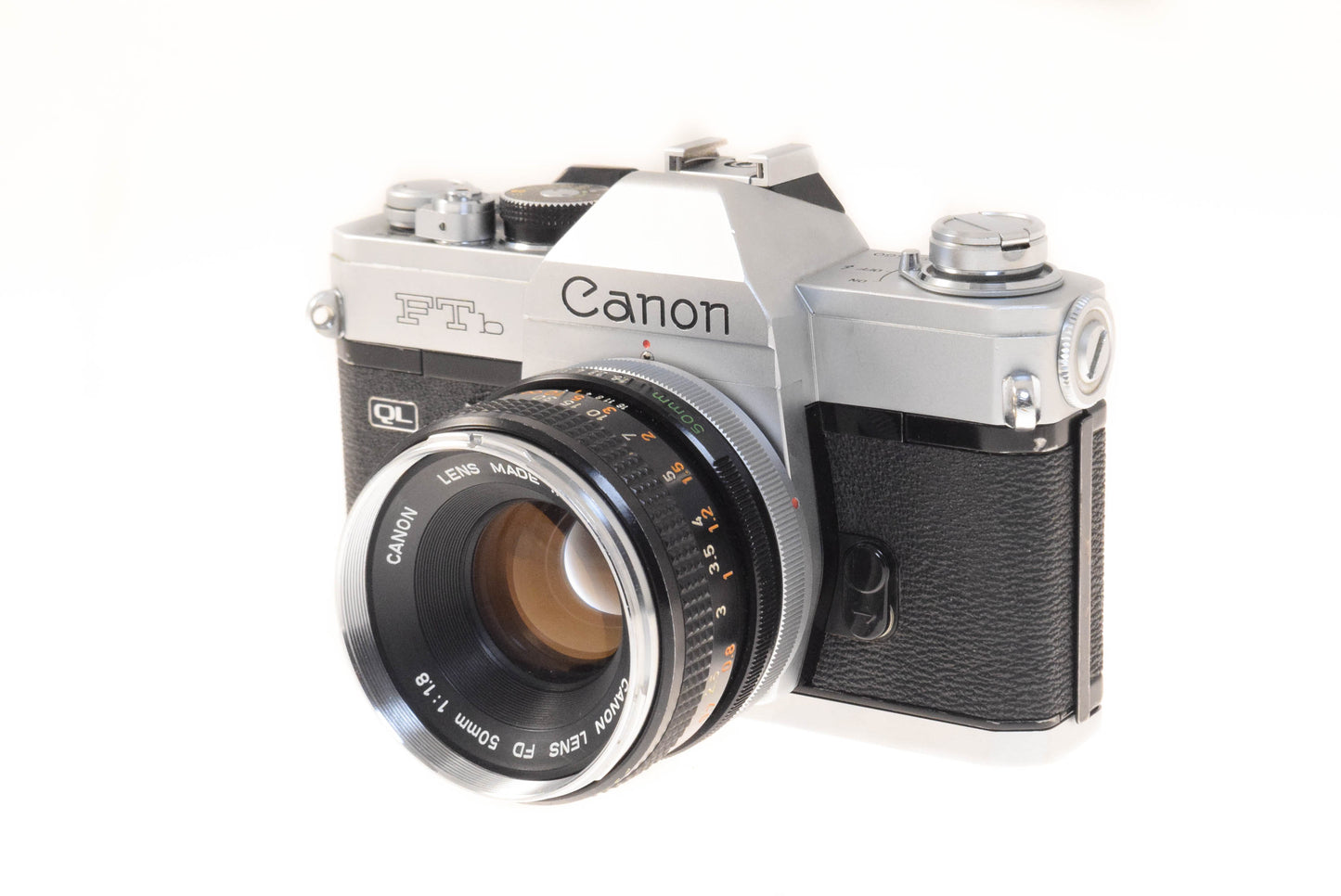 Canon FTb QL + 50mm f1.8 Chrome Nose