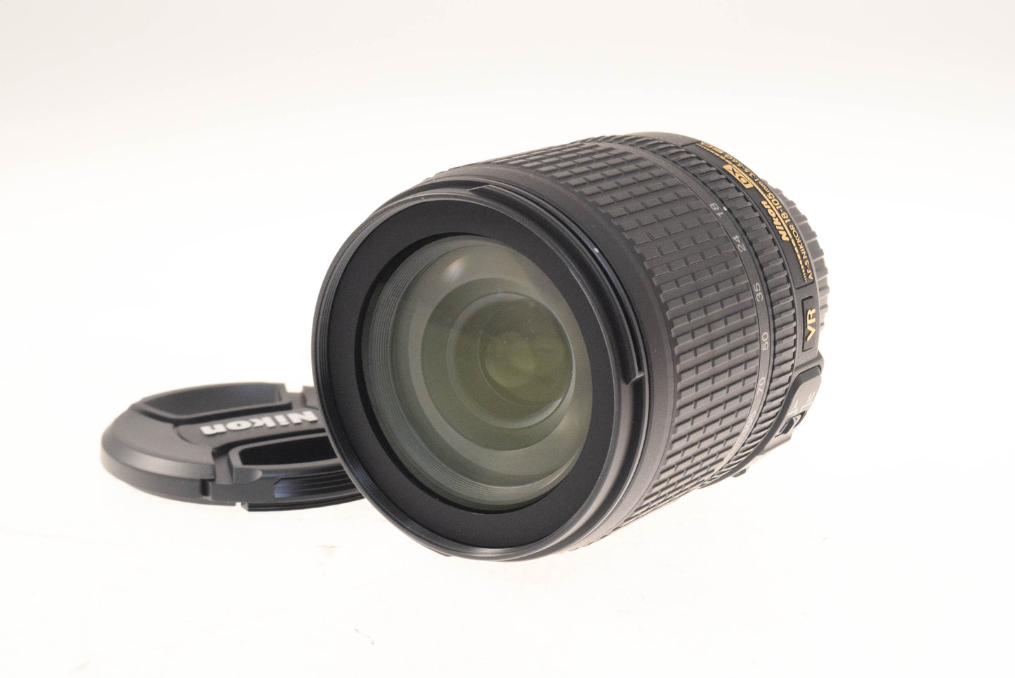 Nikon 18-105mm f3.5-5.6 AF-S Nikkor G ED VR