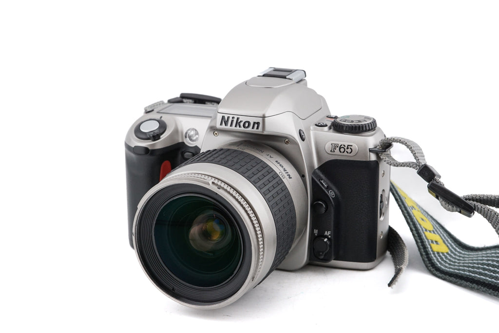 Nikon F65 + 28-80mm f3.3-5.6 AF Nikkor G