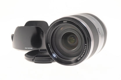 Sony 18-200mm f3.5-6.3 OSS