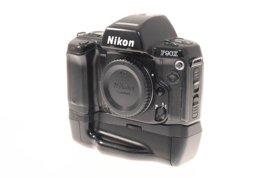 Nikon F90X + MB-10 Battery Pack