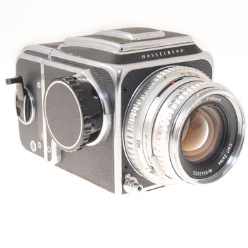 Hasselblad 500C + 80mm f2.8 Planar C + A12 Film Magazine (30074 Chrome)