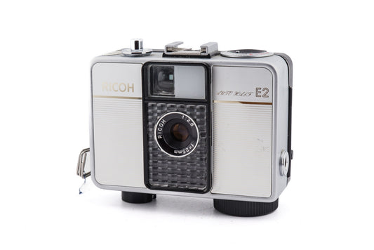 Ricoh Auto Half E2 - Camera