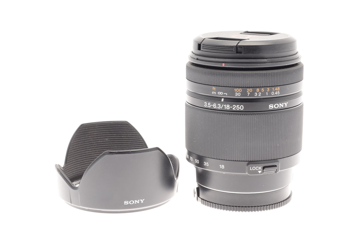 Sony 18-250mm f3.5-6.3 DT - Lens