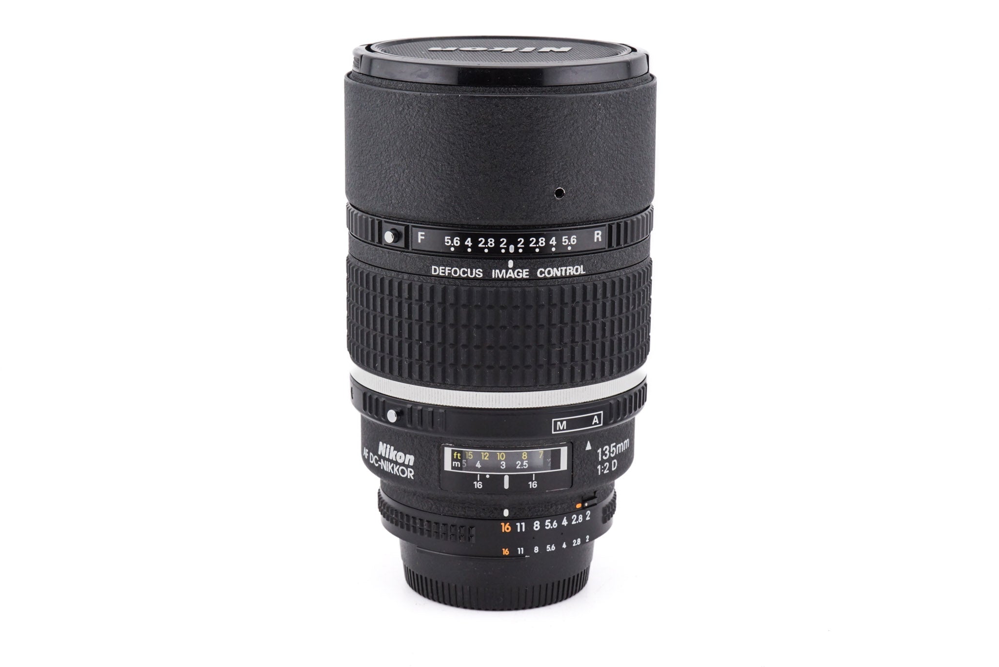 Nikon 135mm f2 AF DC-Nikkor D - Lens