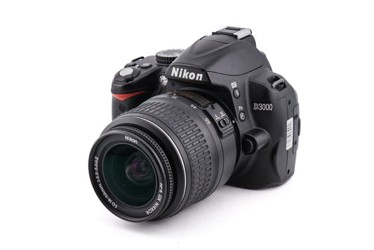 Nikon D3000 - Camera