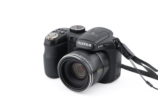Fuji FinePix S2500HD - Camera