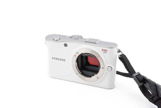 Samsung NX100 - Camera