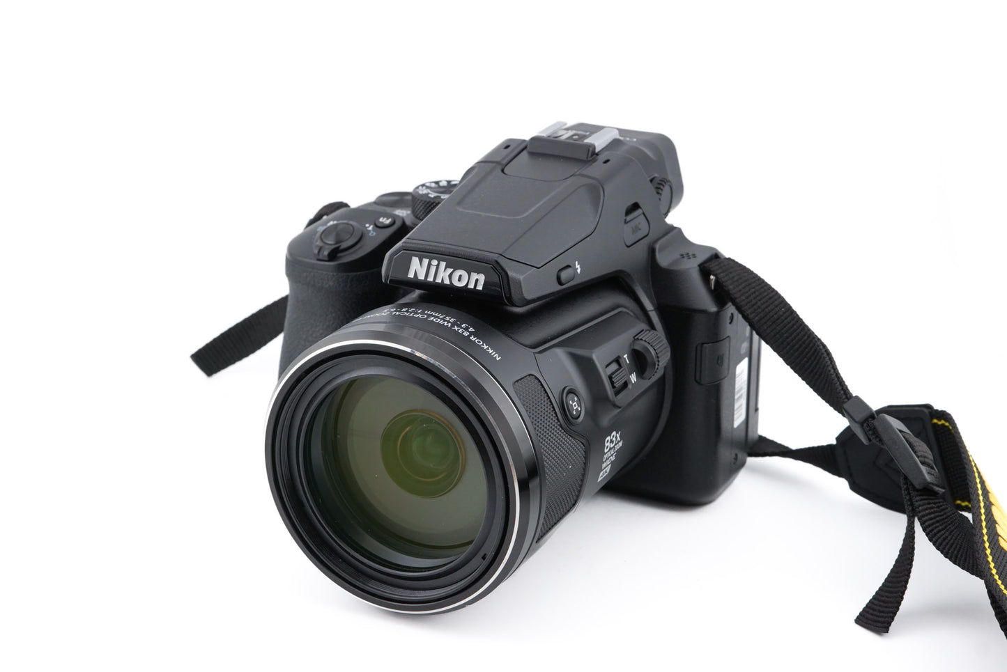Nikon Coolpix P950 - Camera