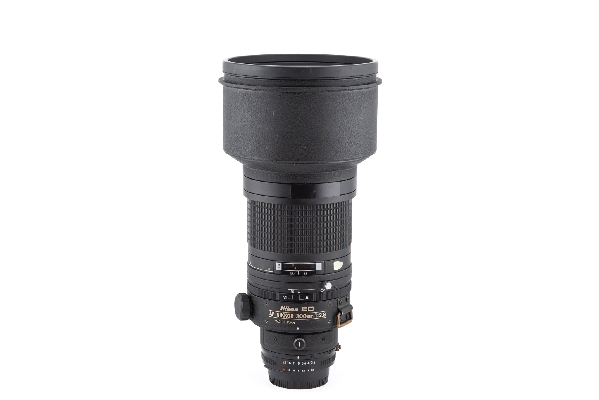 Pre-AI version of the Nikkor 300mm f/2.8 Pre-AI version of the Nikkor 300mm f/2.8