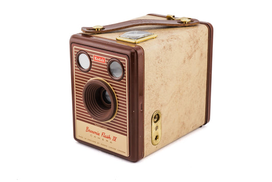 Kodak Brownie Flash IV - Camera