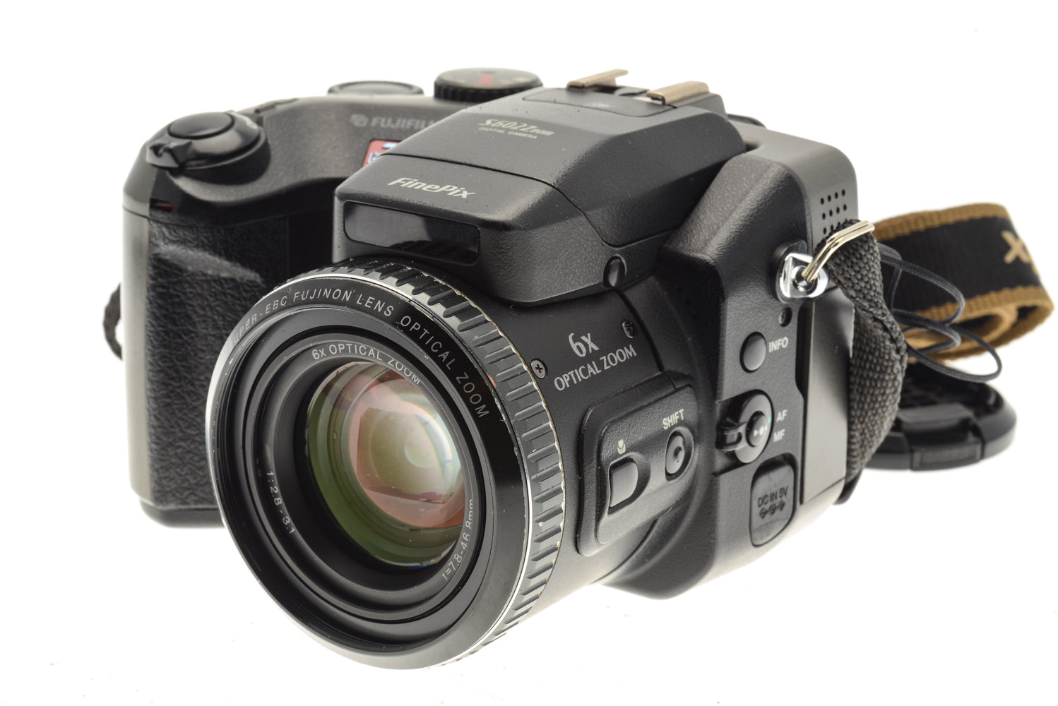 Fujifilm FinePix S602 Zoom : vaut-il encore le coup Fujifilm FinePix S602 Zoom : vaut-il encore le coup