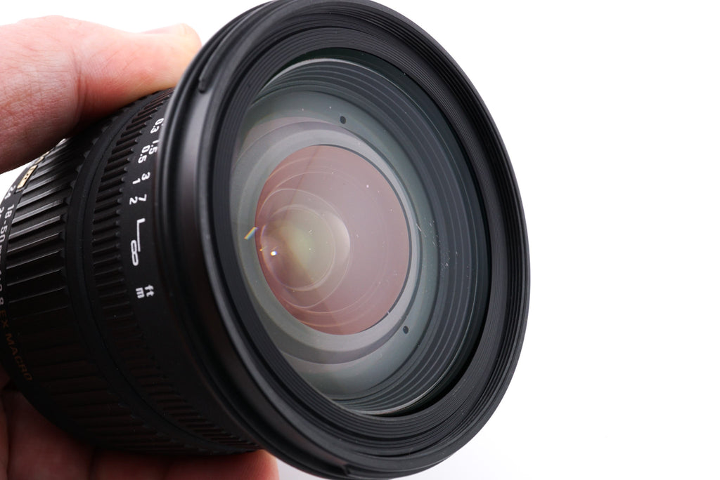 Sigma 18-50mm f2.8 EX DC Macro