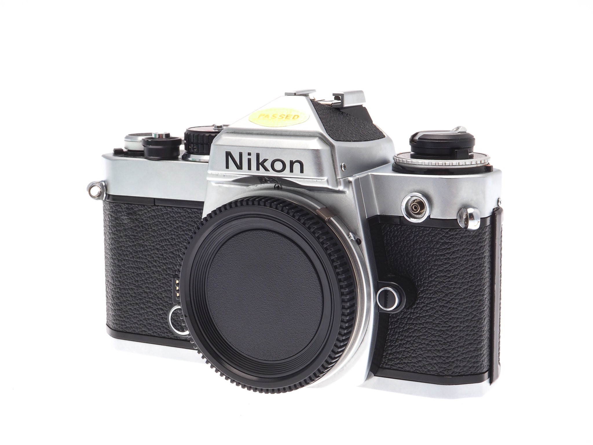 Nikon FE + 55mm F2.8S + MD-12 + SB-10-