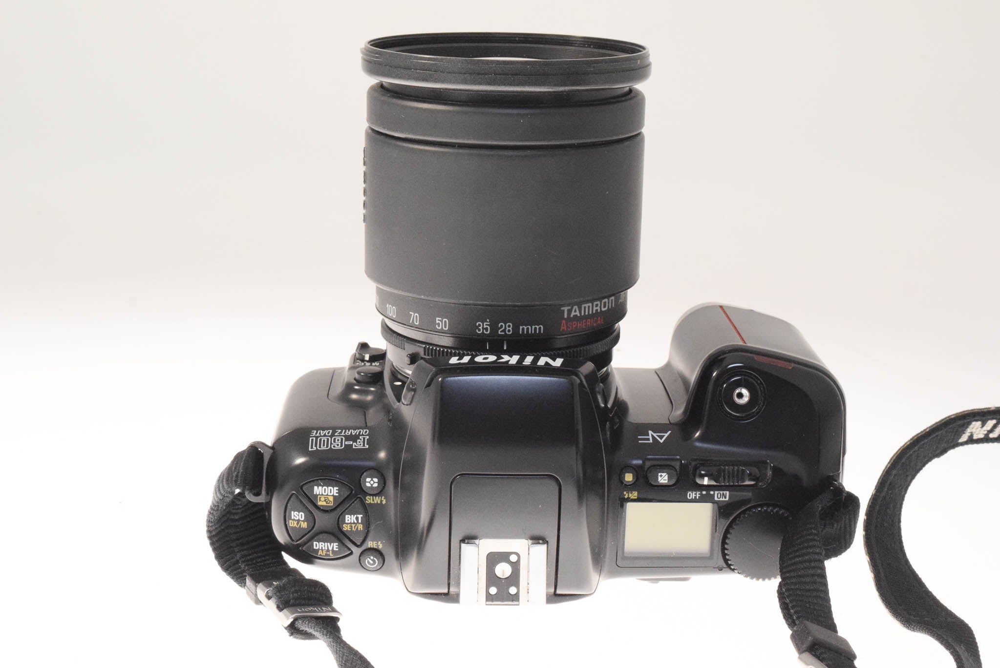 Nikon F-601 + Tamron 28-200mm ASPH – Kamerastore