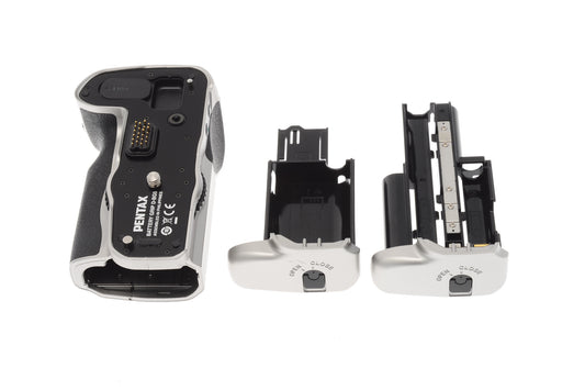 Pentax D-BG5 Battery Grip - Accessory