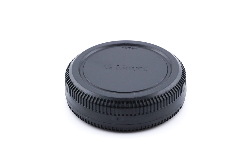 A durable black plastic cap set for protecting your camera body interiors and the back of your lens. Fuji G mount.