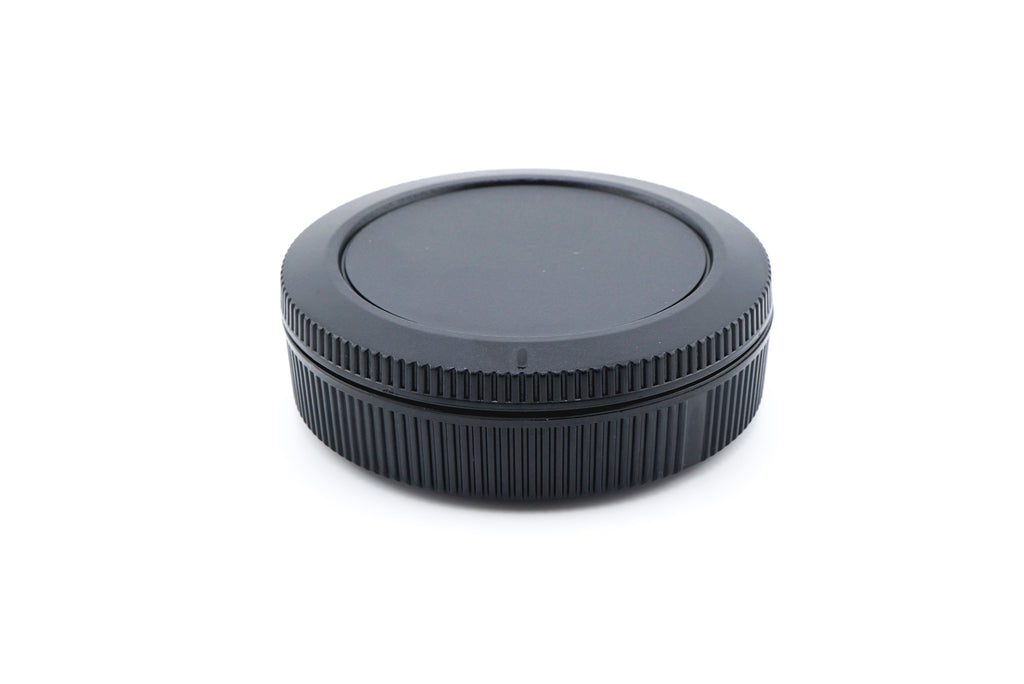 A durable black plastic cap set for protecting your camera body interiors and the back of your lens. Canon RF mount.