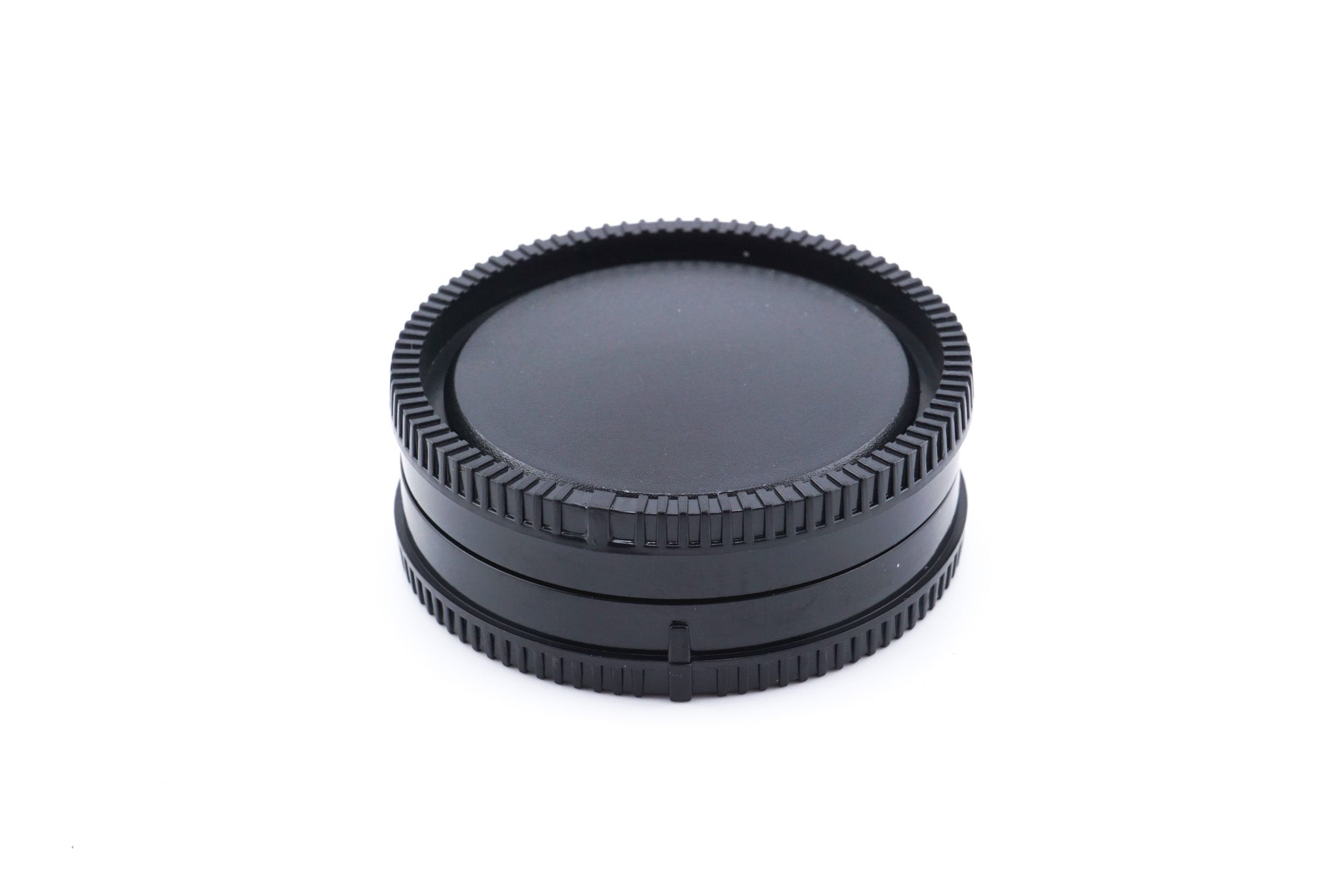 A durable black plastic cap set for protecting your camera body interiors and the back of your lens. Sony FE mount.