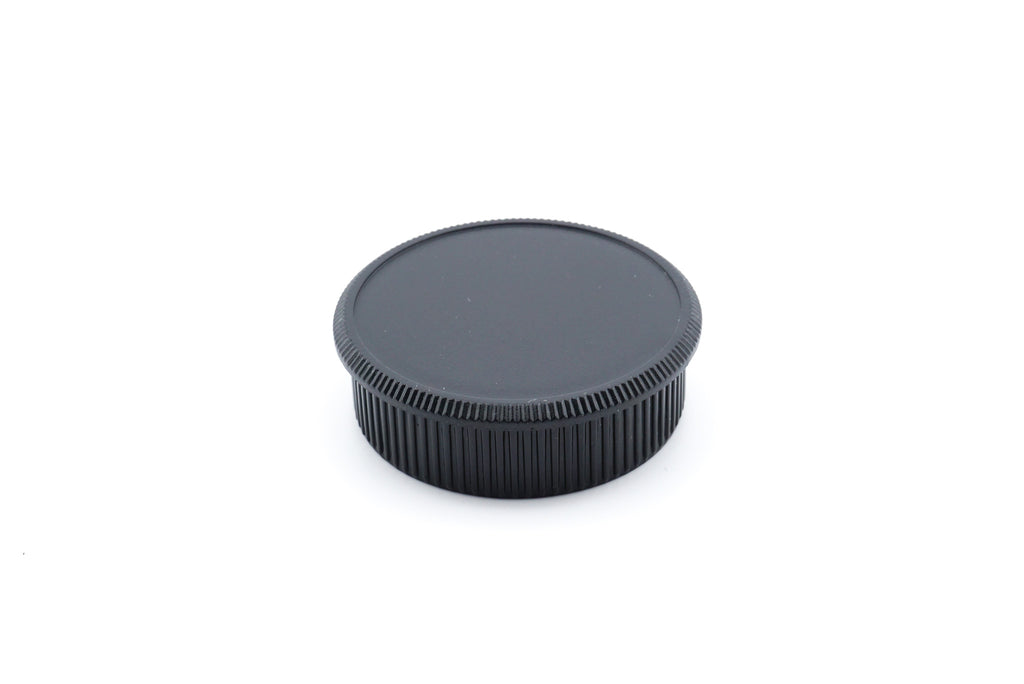 A durable black plastic cap set for protecting your camera body interiors and the back of your lens. M42 mount.