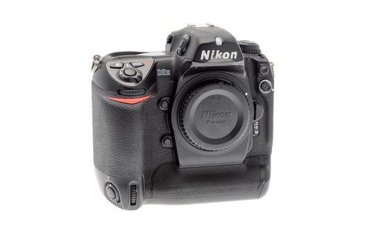 Nikon D2H - Camera