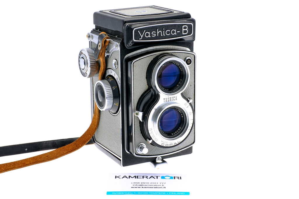 Yashica B - Camera