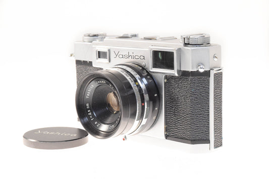 Yashica 35 - Camera